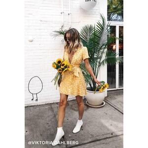 Lulus Garden Explorer Mustard Yellow Floral Print Mini Dress - Size XS